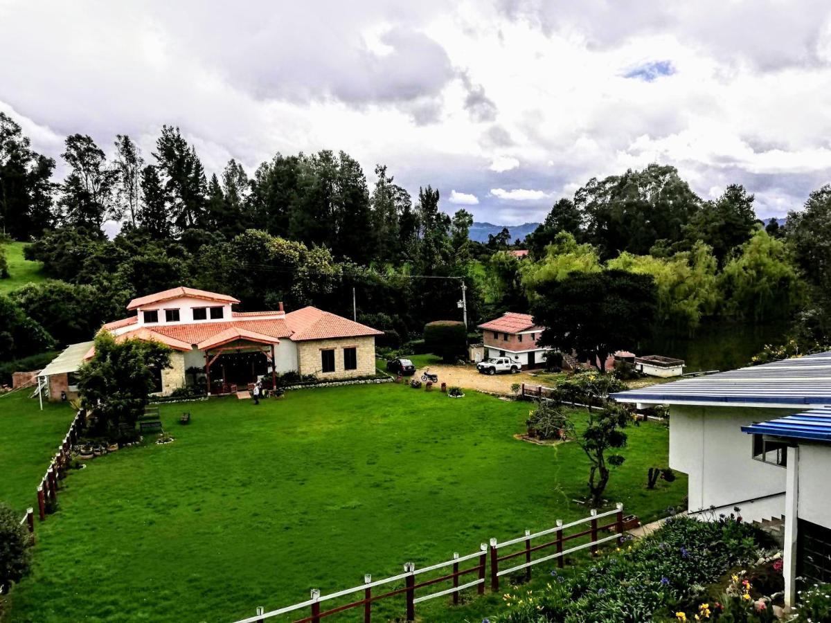 Hacienda Moncora, Un Lugar Hermoso Para Toda La Familia Y Los Amigos El Rosal 外观 照片